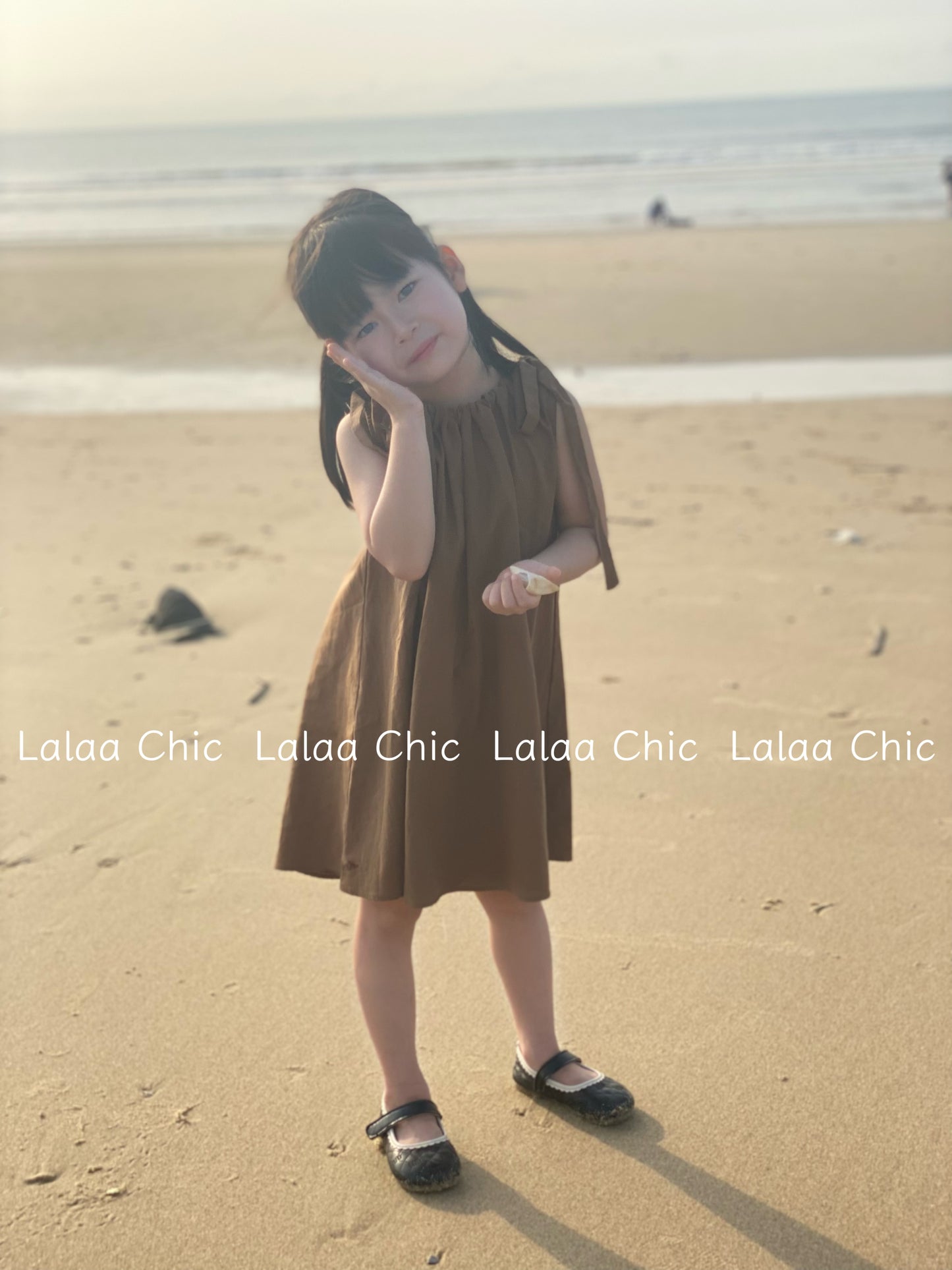 Robe Choco Lune Dress- Váy suông nâu nơ vai