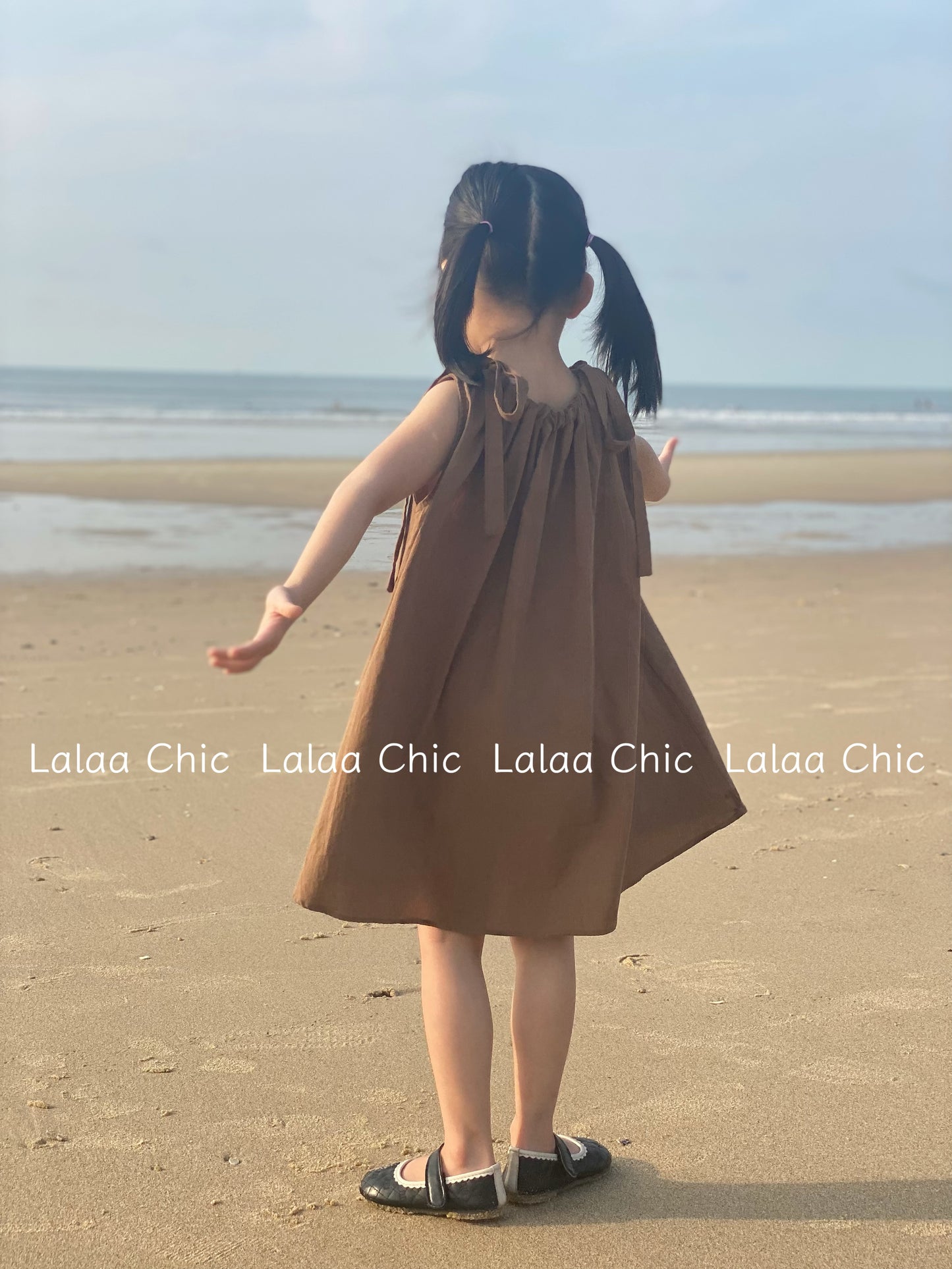 Robe Choco Lune Dress- Váy suông nâu nơ vai